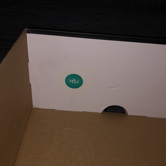 Off-White Jordan 1 UNC - Picture 11 of 16